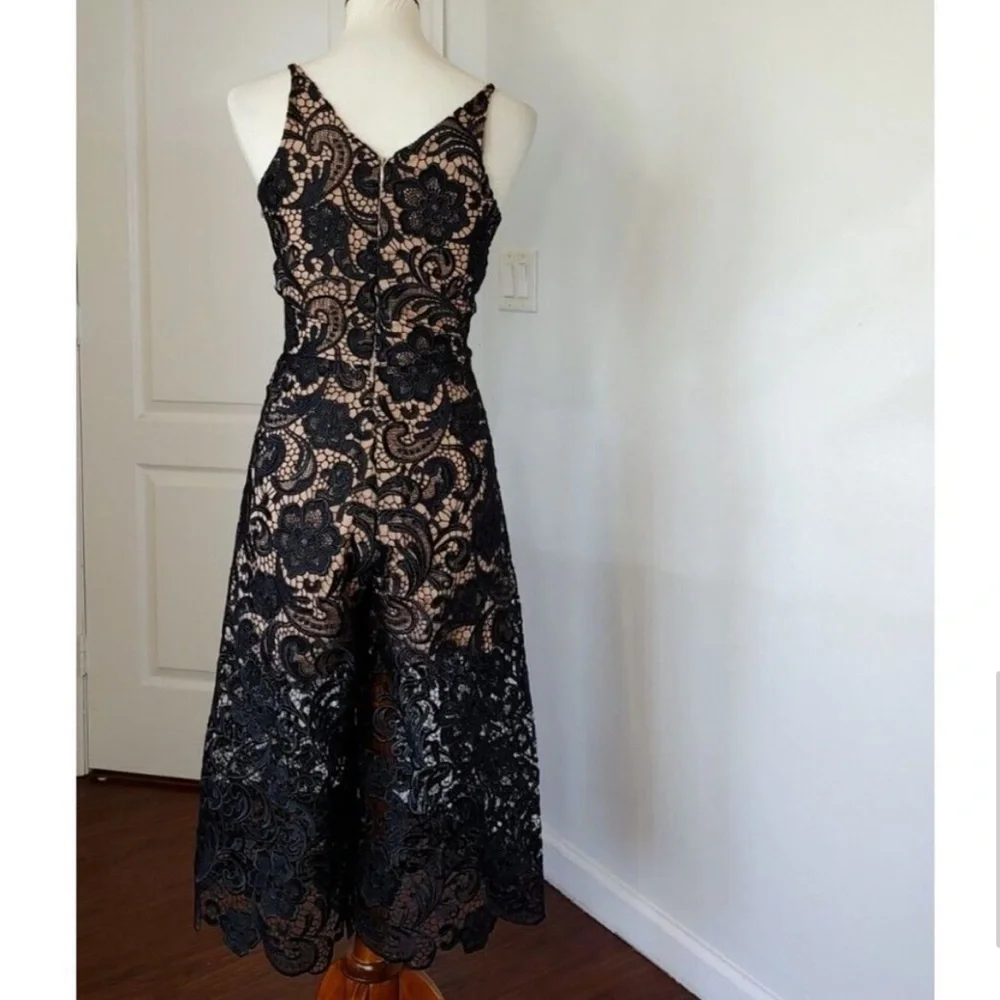 DRESS THE POPULATION | ‘Marion’ Lace Romper - Picture 3 of 8